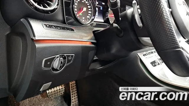 Mercedes-Benz E-Class 2019 — фото 14