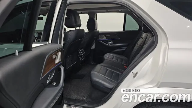 Mercedes-Benz GLE-Class 2021 — фото 11
