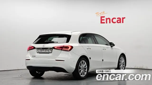 Mercedes-Benz A-Class 2019 — фото 2