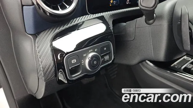 Mercedes-Benz A-Class 2019 — фото 18