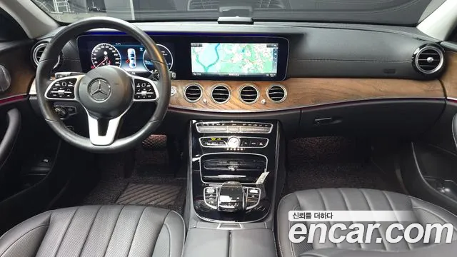 Mercedes-Benz E-Class 2020 — фото 7