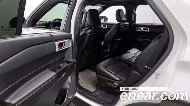 Ford Explorer 2020 — фото 12