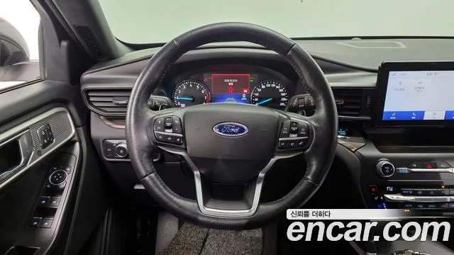Ford Explorer 2020 — фото 13