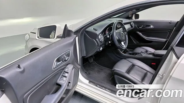 Mercedes-Benz CLA-Class 2017 — фото 11