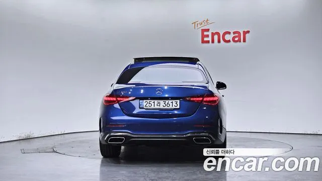 Mercedes-Benz C-Class 2022 — фото 4