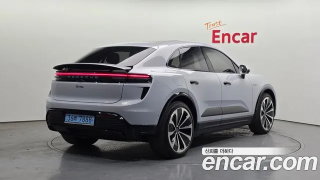 Porsche Macan 2025 — фото 2
