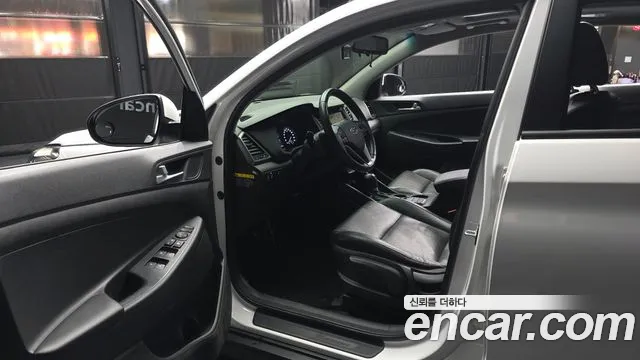Hyundai Tucson 2018 — фото 10