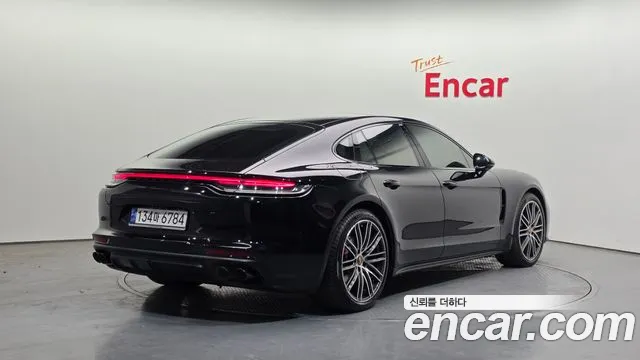 Porsche Panamera 2023 — фото 2