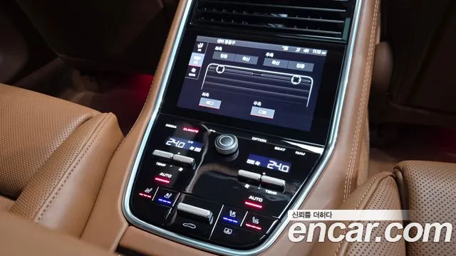 Porsche Panamera 2023 — фото 16