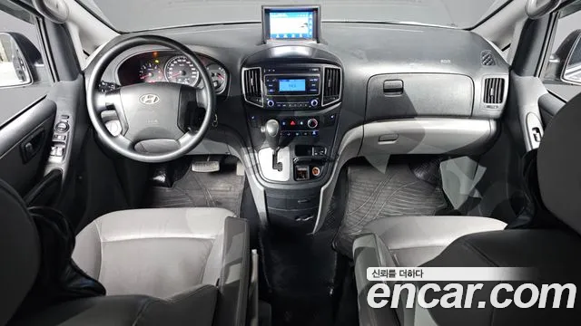 Hyundai Starex 2016 — фото 7
