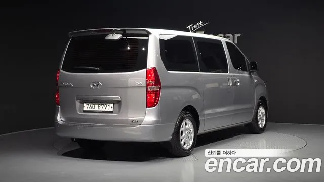 Hyundai Starex 2014 — фото 2
