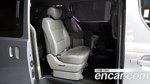 Hyundai Starex 2014 — фото 12