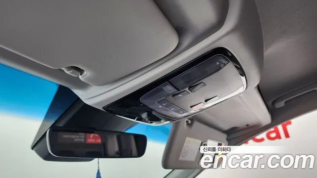 Hyundai Staria 2023 — фото 17
