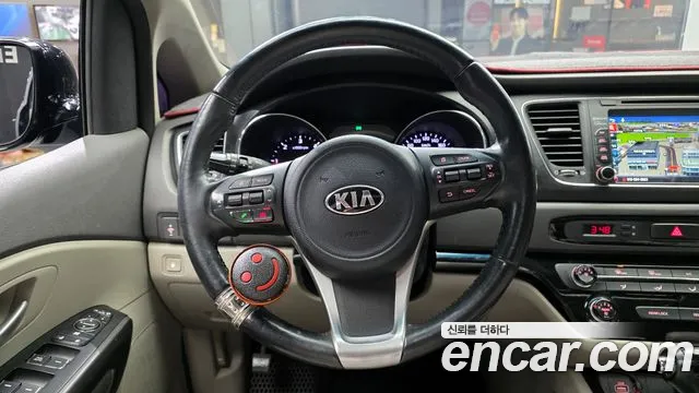 Kia Canival 2016 — фото 13