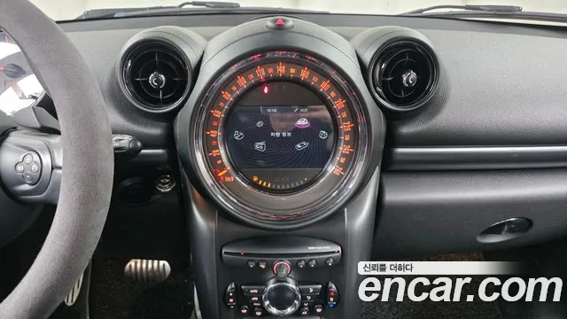 Mini Countryman 2015 — фото 14