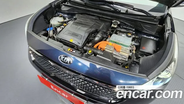 Kia Niro 2018 — фото 6