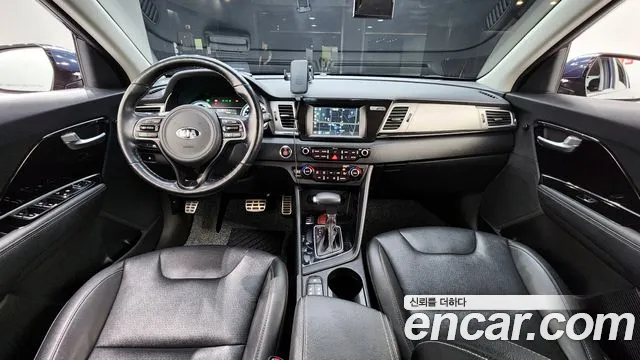 Kia Niro 2018 — фото 7