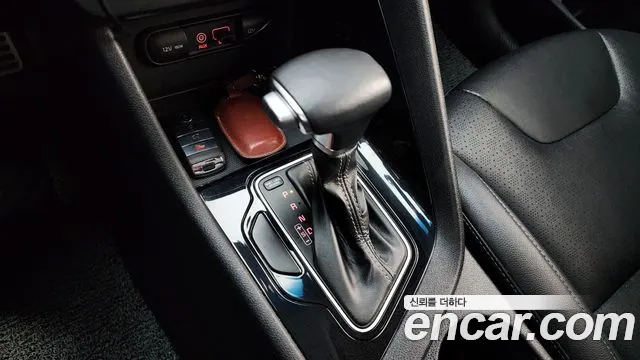 Kia Niro 2018 — фото 9