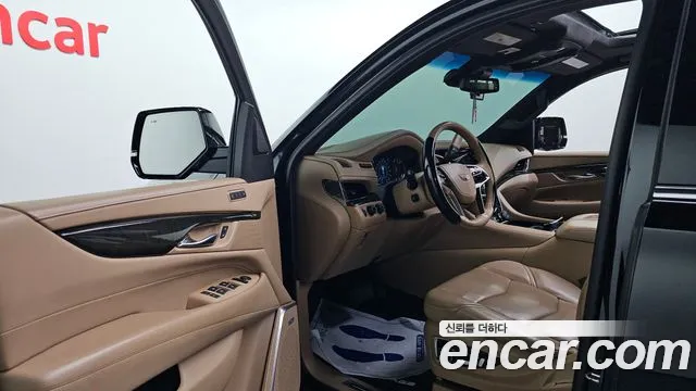 Cadillac Escalade 2019 — фото 10