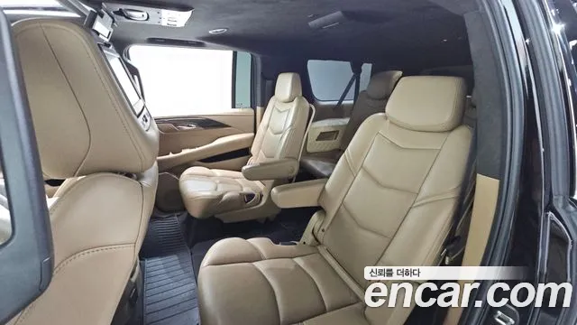 Cadillac Escalade 2019 — фото 11