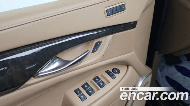 Cadillac Escalade 2019 — фото 13