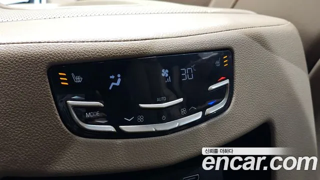 Cadillac Escalade 2019 — фото 17