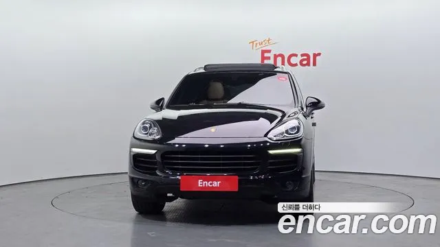 Porsche Cayenne 2015 — фото 3