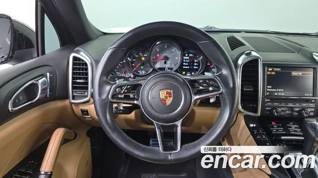 Porsche Cayenne 2015 — фото 13