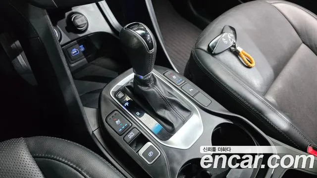 Hyundai Santafe 2016 — фото 9