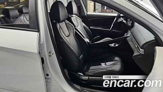 Hyundai AVANTE 2021 — фото 12