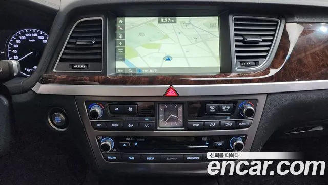 Hyundai Genesis 2015 — фото 15