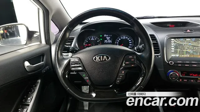 Kia K3 2018 — фото 13