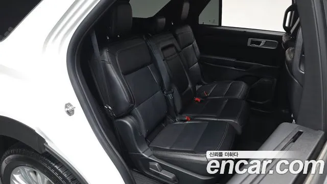 Ford Explorer 2020 — фото 11