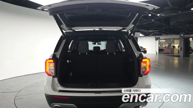 Ford Explorer 2020 — фото 19