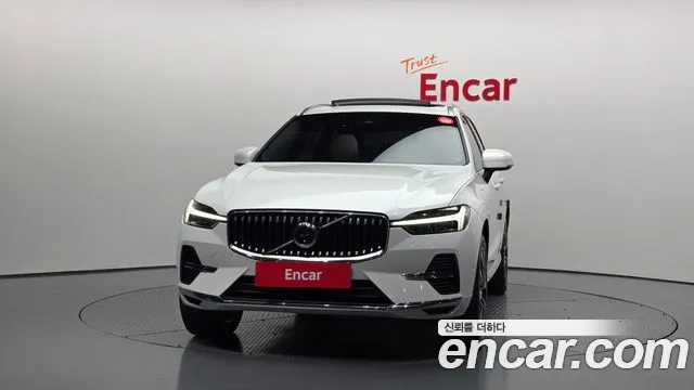 Volvo XC60 2022 — фото 3