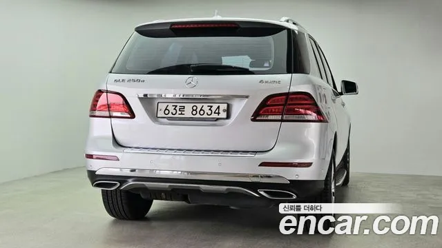 Mercedes-Benz GLE-Class 2016 — фото 4