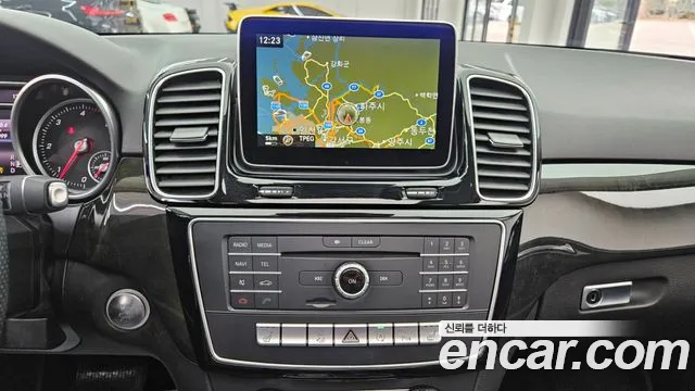 Mercedes-Benz GLE-Class 2016 — фото 16