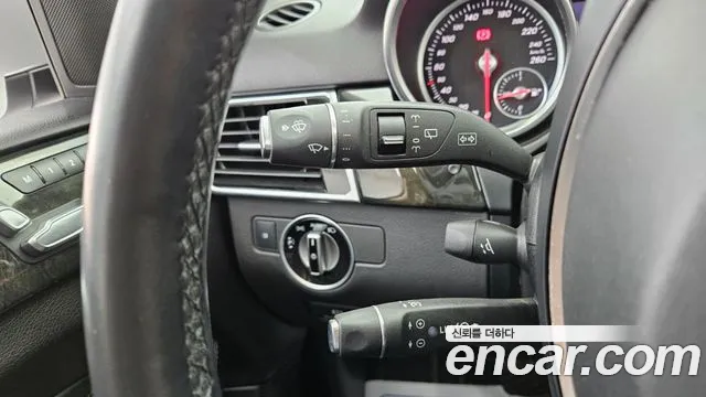 Mercedes-Benz GLE-Class 2016 — фото 17
