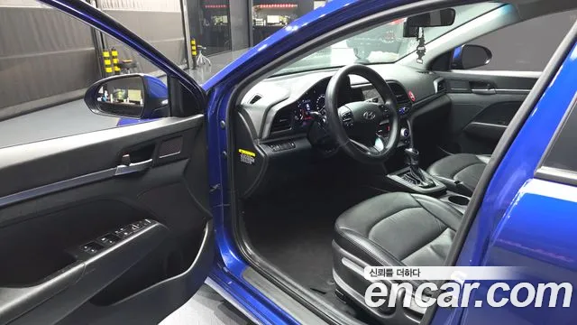 Hyundai AVANTE 2019 — фото 10