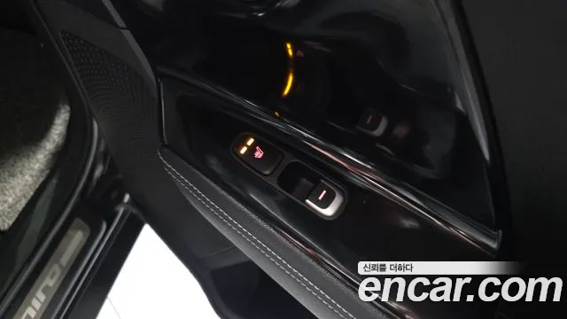 Kia Niro 2021 — фото 18