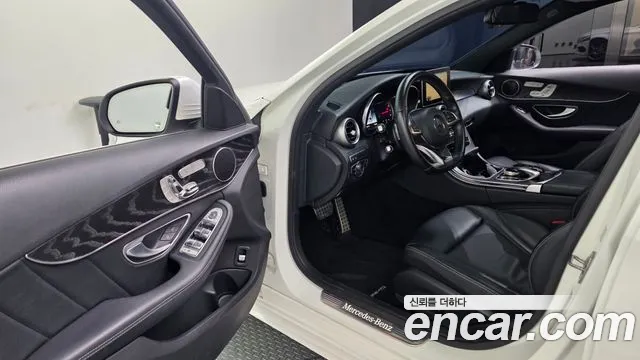 Mercedes-Benz C-Class 2018 — фото 13
