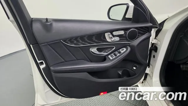 Mercedes-Benz C-Class 2018 — фото 14