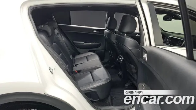 Kia Sportage 2021 — фото 11