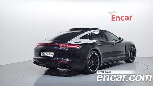Porsche Panamera 2020 — фото 2