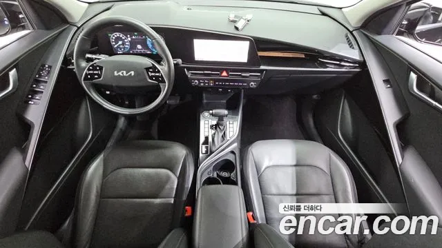 Kia Niro 2022 — фото 10