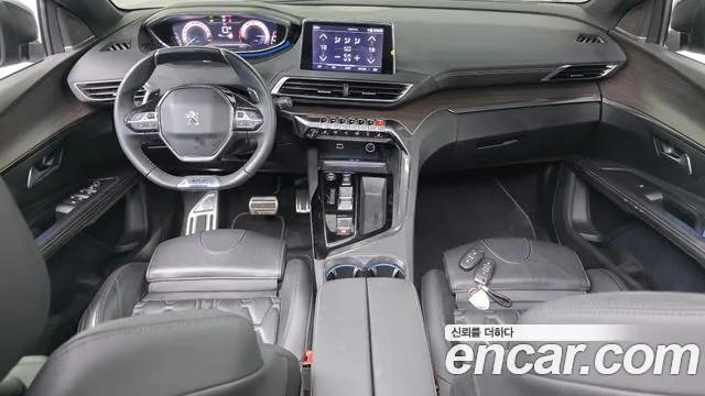 Peugeot 5008 2023 — фото 10