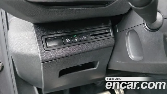 Peugeot 5008 2023 — фото 20