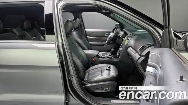 Ford Explorer 2018 — фото 17