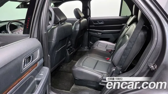 Ford Explorer 2018 — фото 18