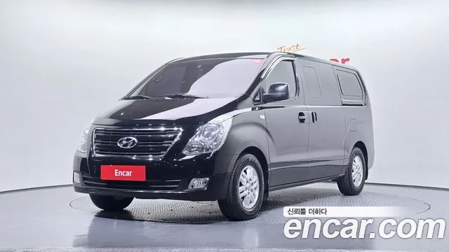 Hyundai Starex 2017 — фото 1